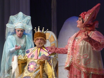 Артисты Рязанского театра на Соборной побывали в гостях у юных жителей Спасска